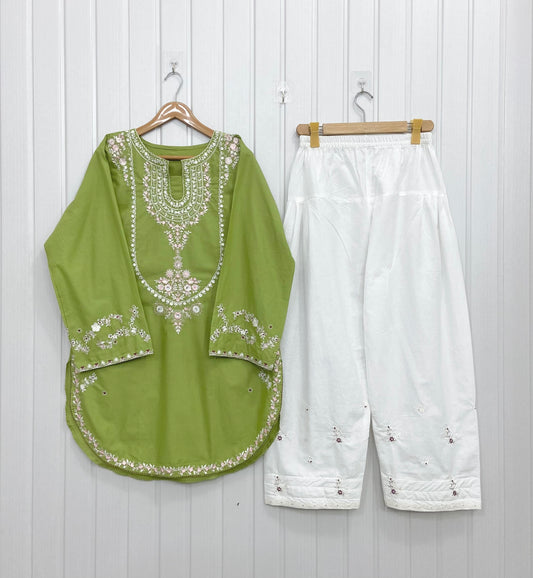 Dusky | Premium Farshi D-783