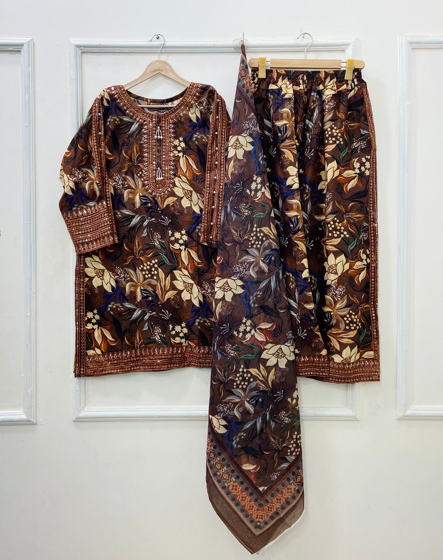 Festive Wear 3PC (Premium Lawn) D-495
