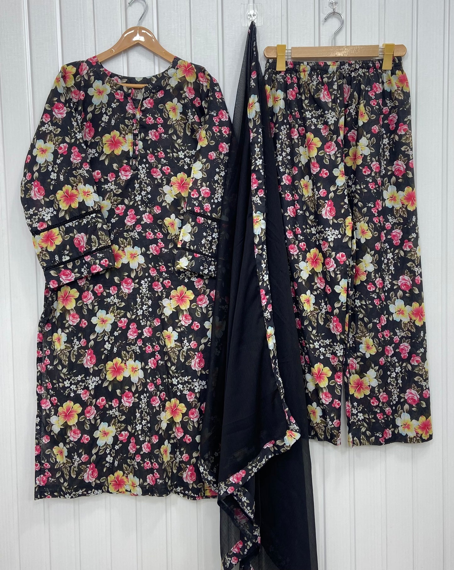 Gul-e-Rana | Lawn D-743