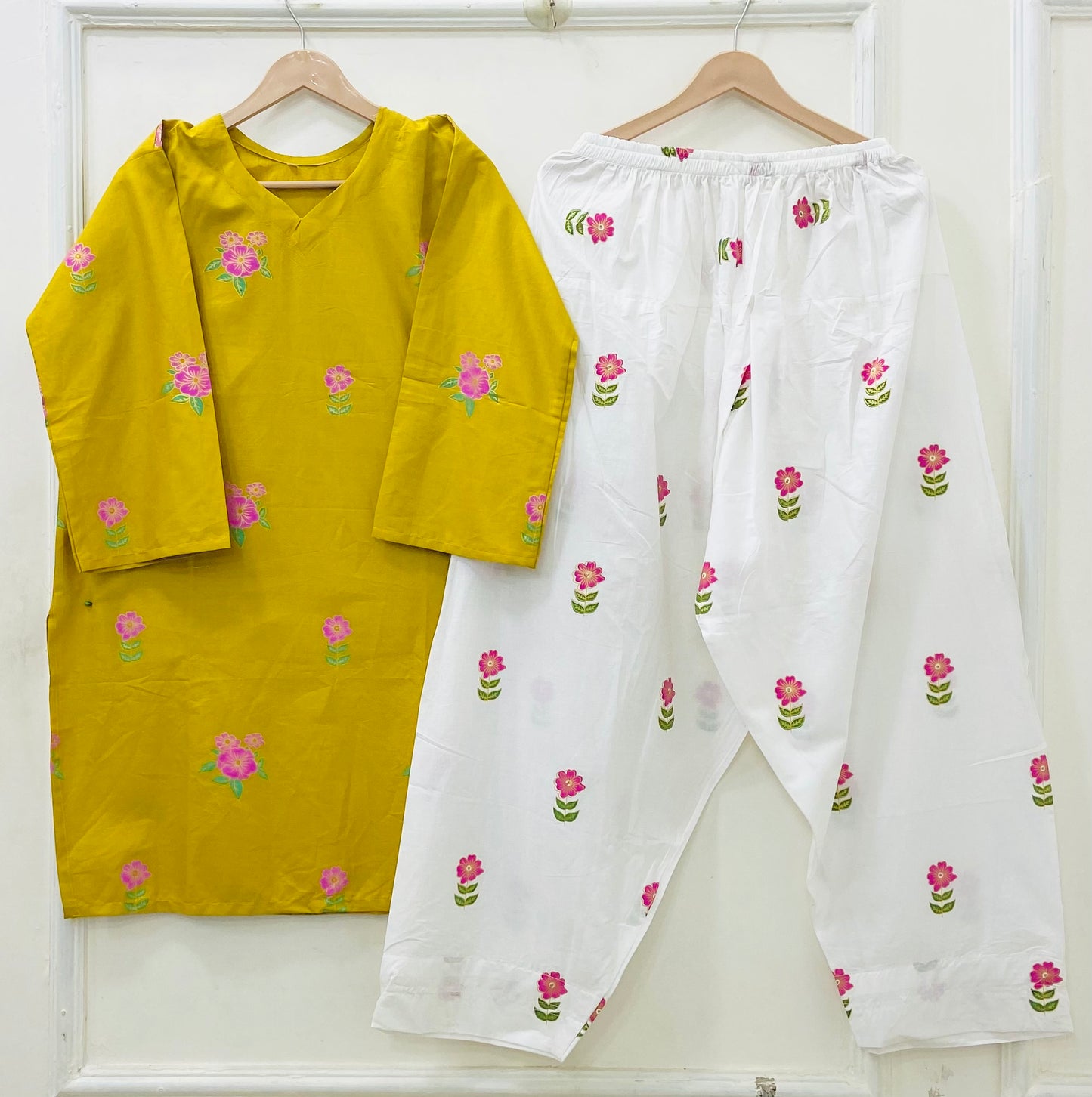 Article No: D-703 Cotton Lawn