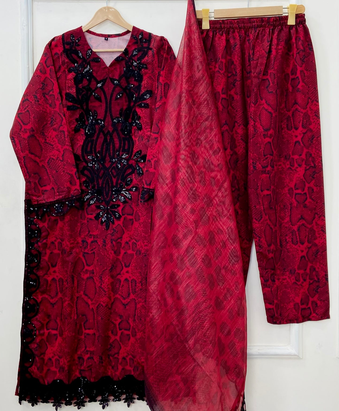 Cobra Embroidered 3PC (Bana Dora Cotton) D-461