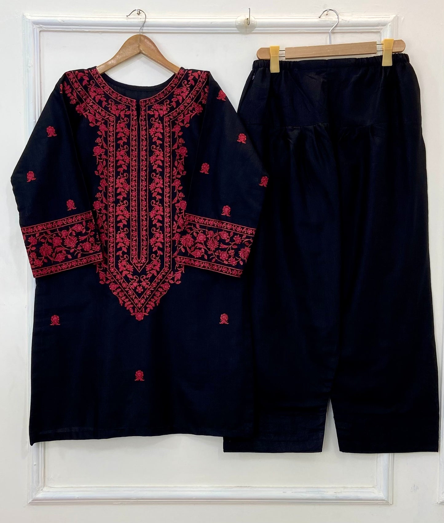 Black Farshi Finesse 2PC (Hot Seller) (Khaddar) D-234