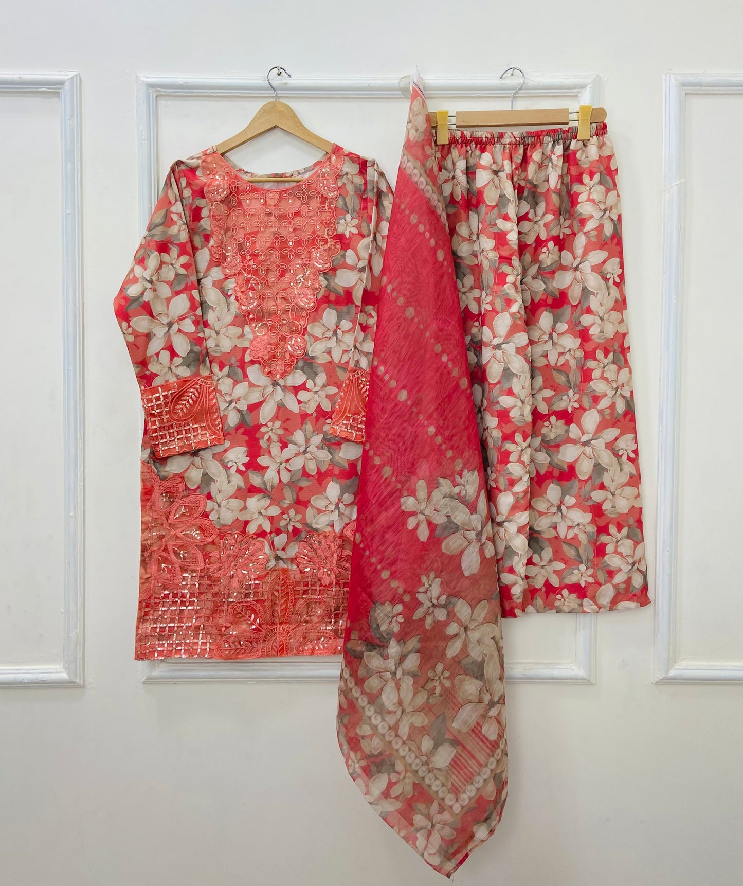Titli Embroidered 3PC (Bana Dora Silk) D-414