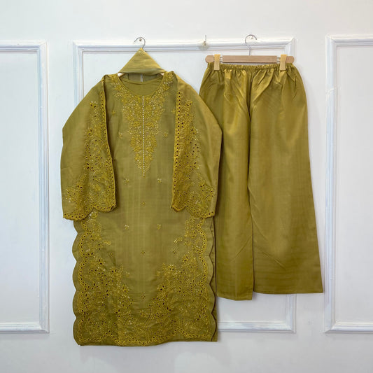 Noori Chicken Kari Embroidered 3PC (Doria Cotton) D-377