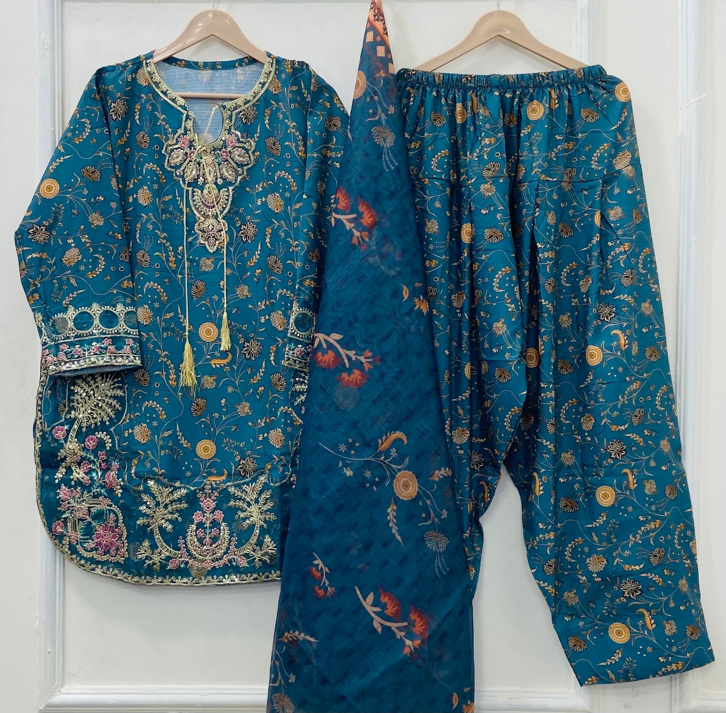 Farshi Era | 3PC Bana Dora D-554