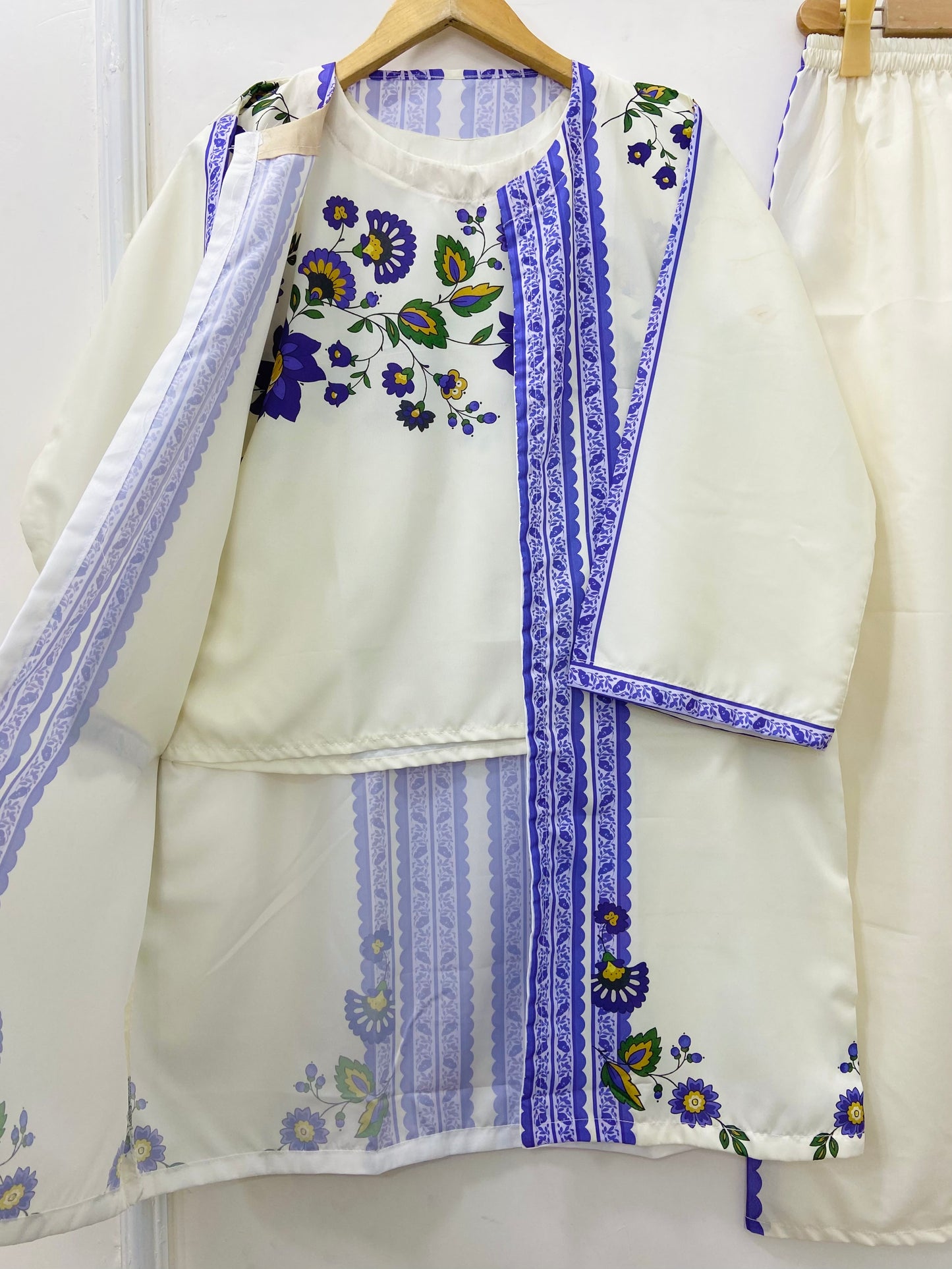 Gown & Tea Co-Ord Set (Swiss Silk) D-445