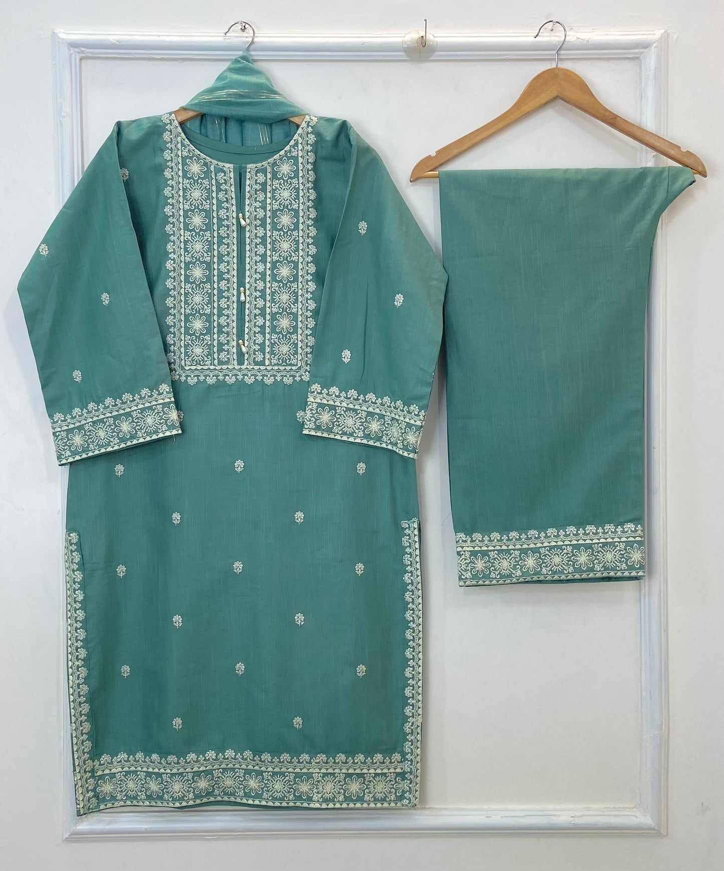 New Winter Edit: 3PC (Khaddar) (Best Selling) D-240