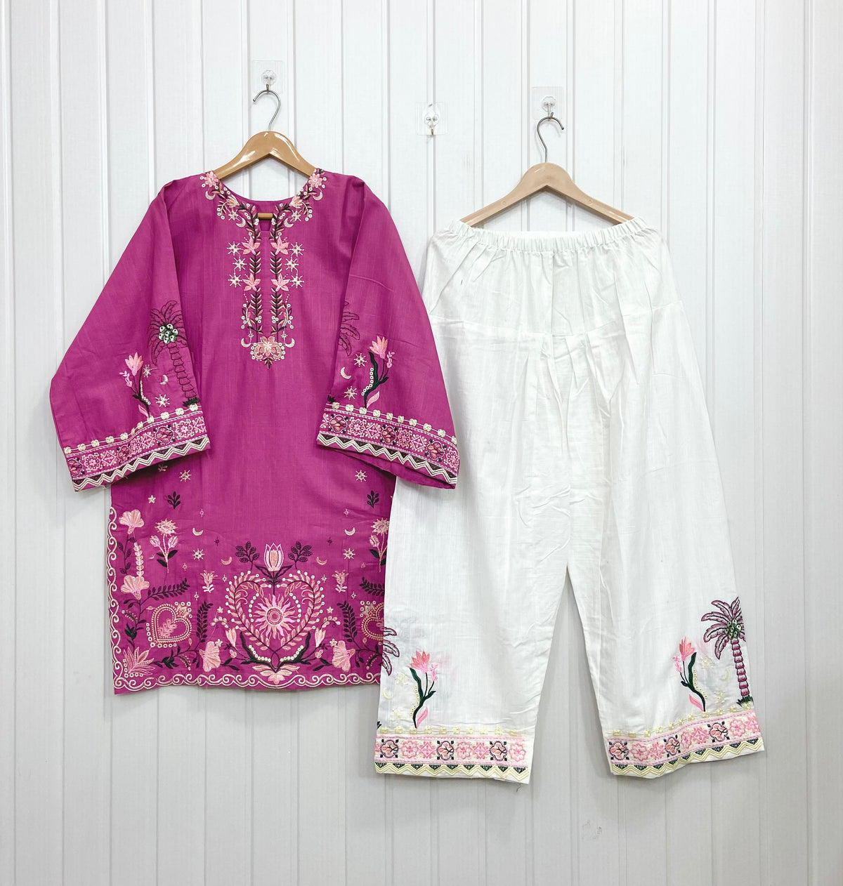 Article: D-1161 Khaddar