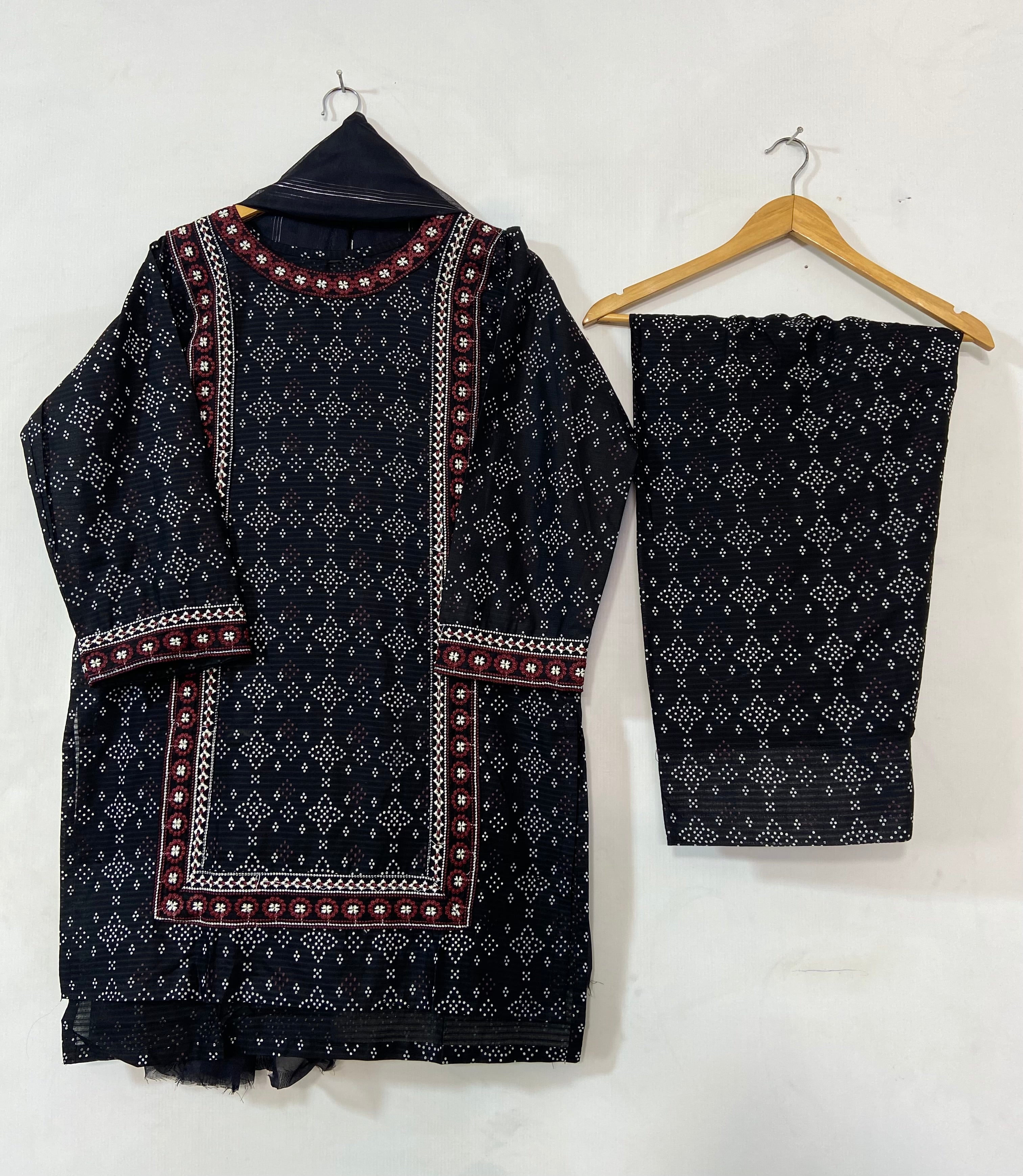 Embroidered Farshi 3PC (Lawn) 18