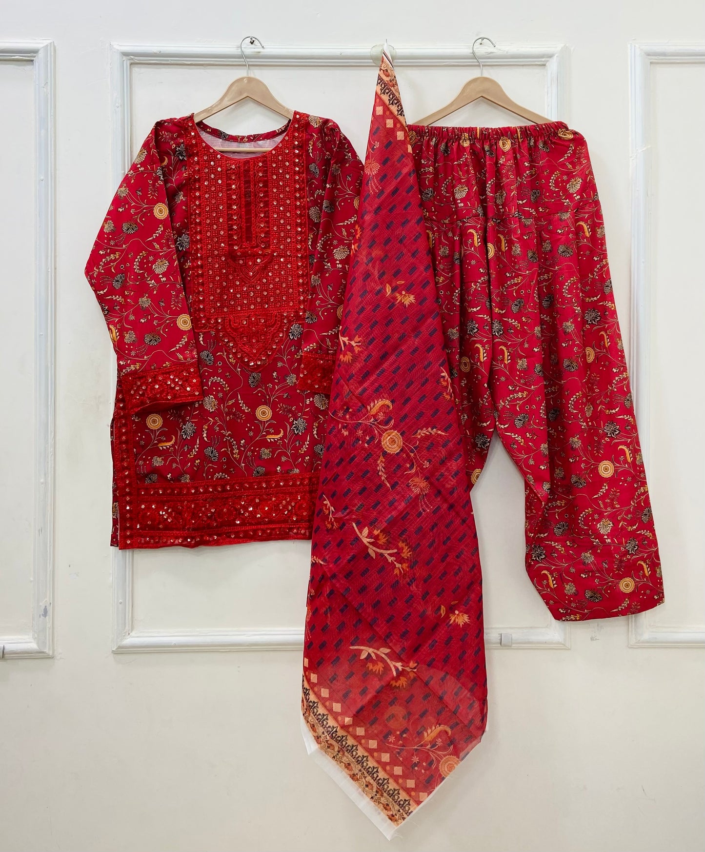 Gulaab | 3PC Bana Dora D-594