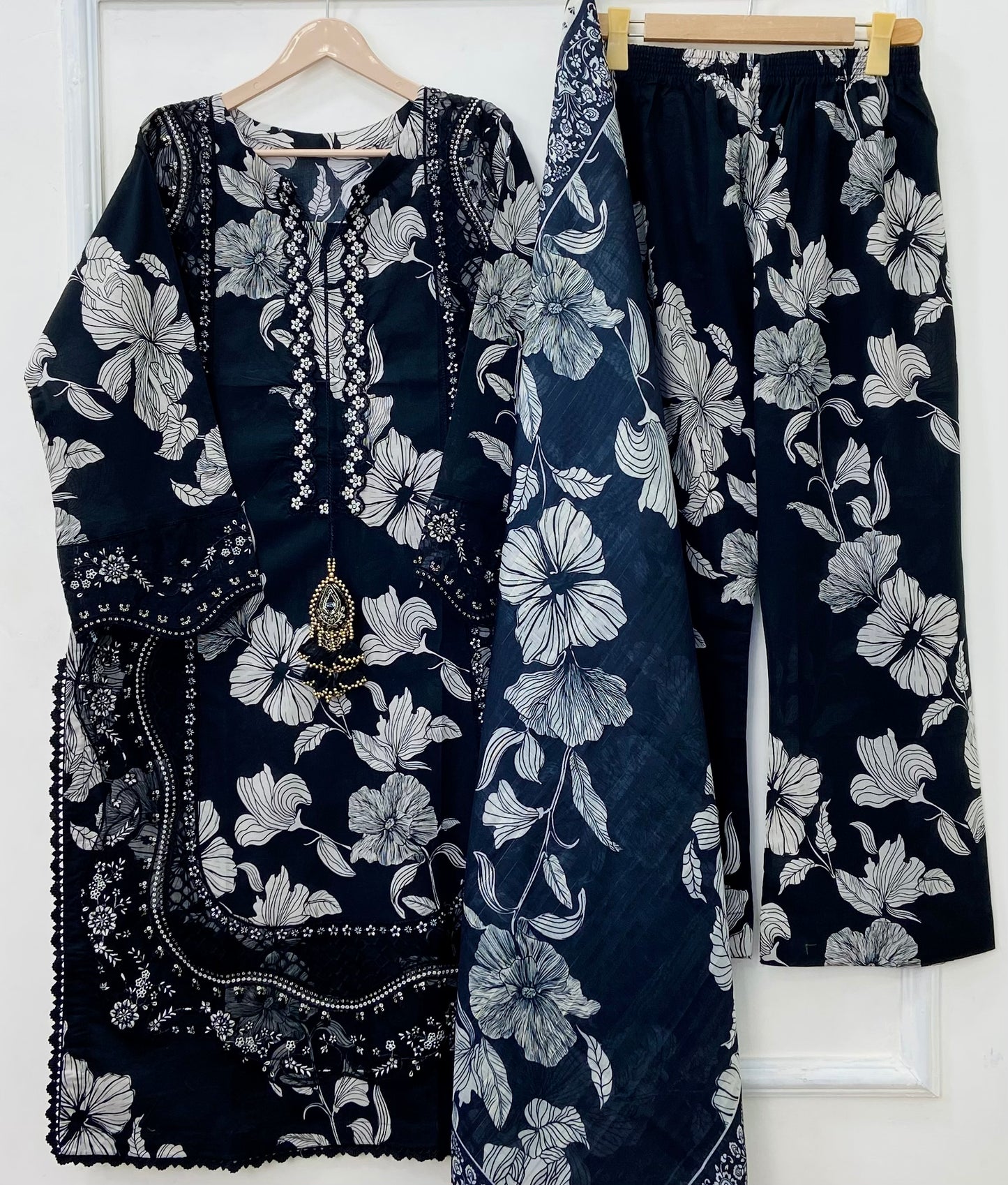 Black Rose Embroidered 3PC (Premium Cotton) D-436