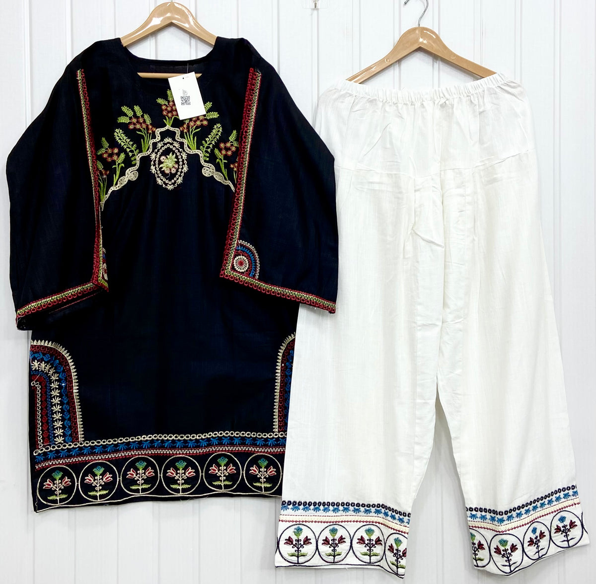 Article No: D-1150 Khaddar