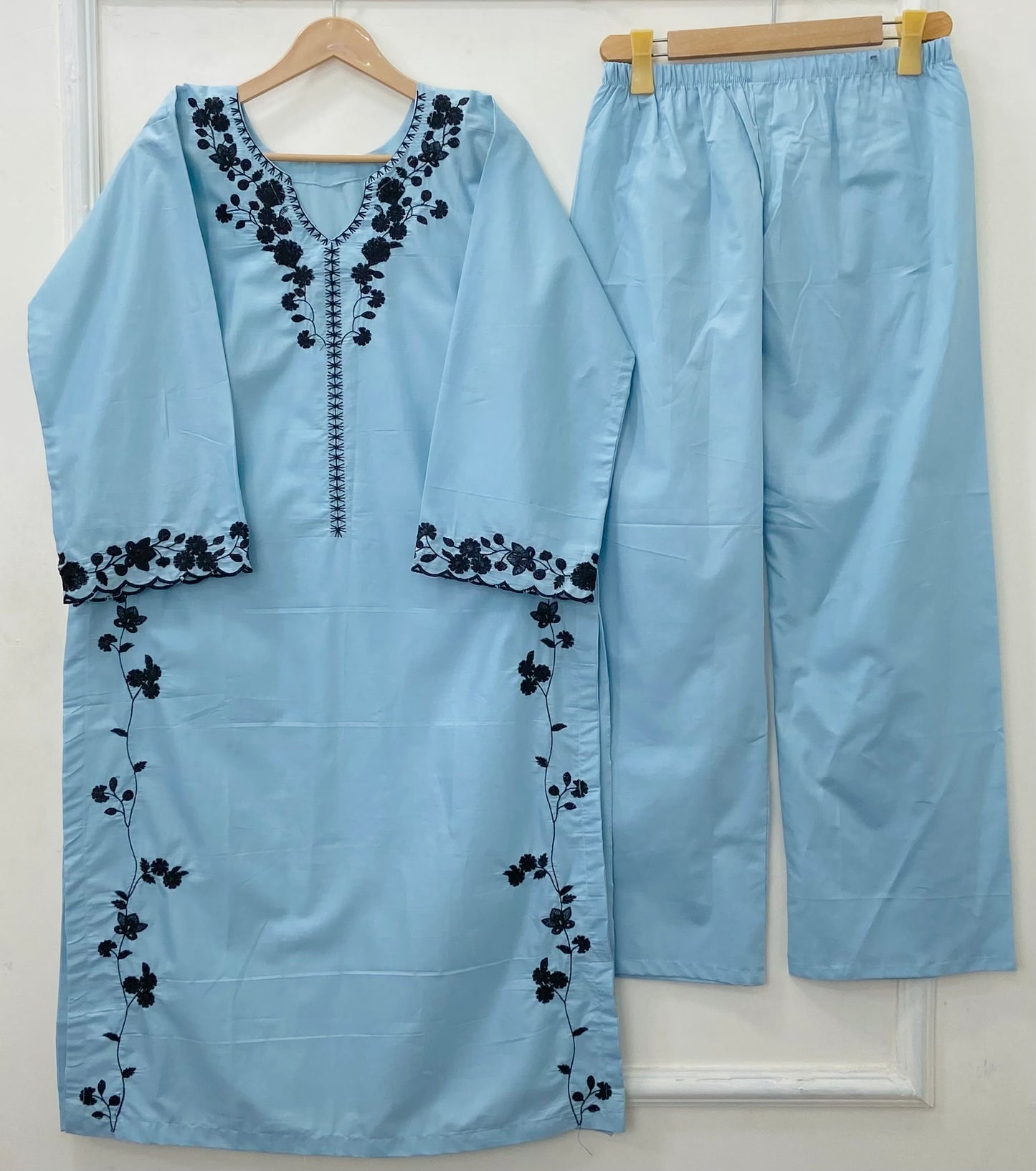 Floral Bail Embroidered 2PC (Premium Cotton) D-459