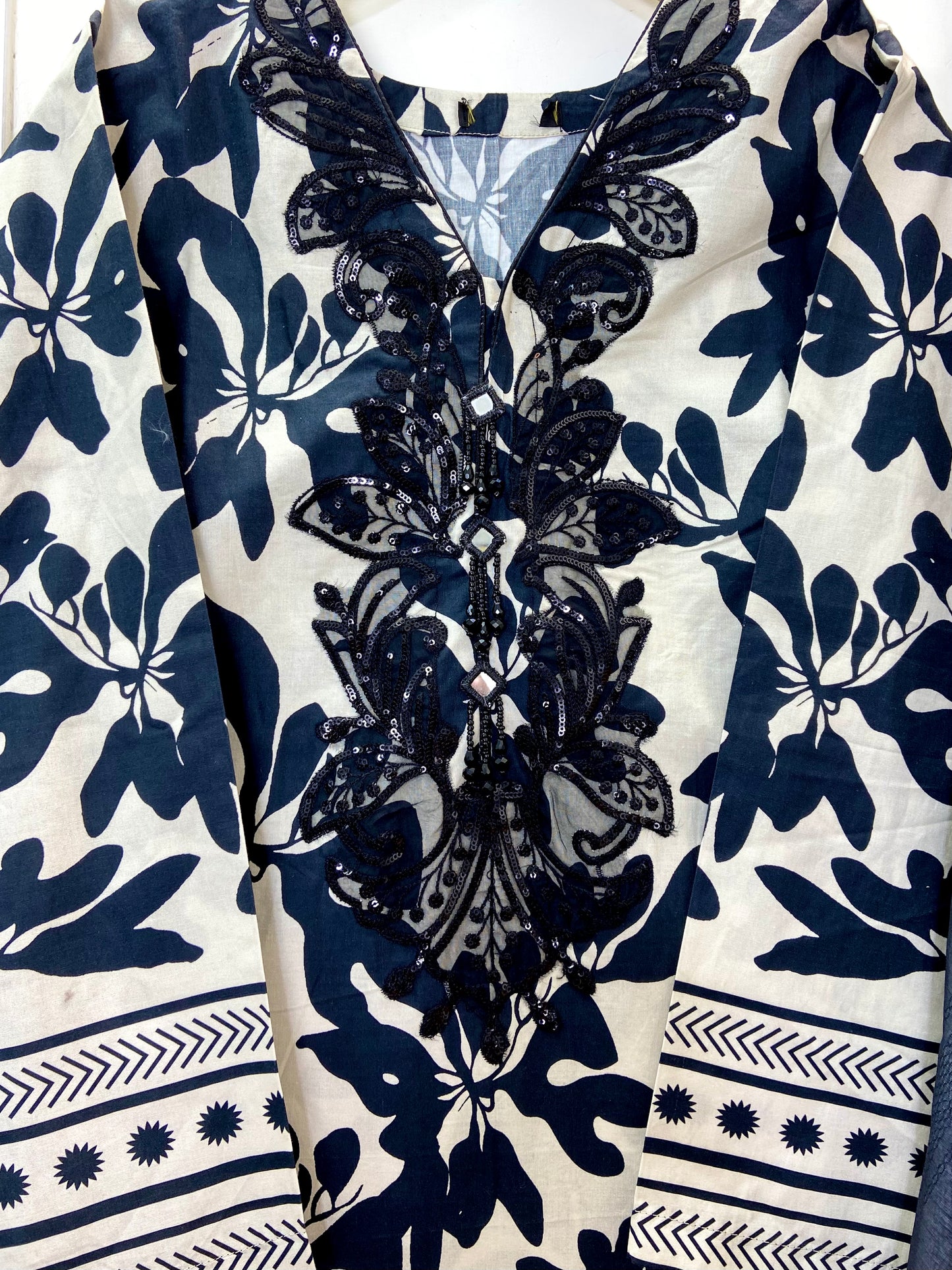 Embroidered Swan 3PC (Khaddar) D-265