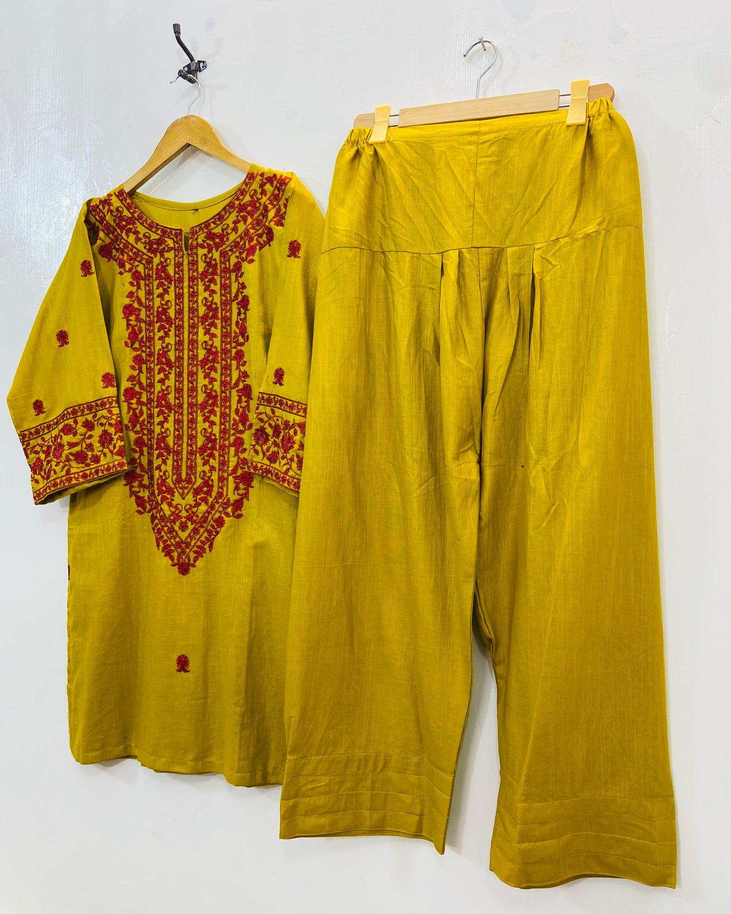 Farshi Finesse 2PC (Khaddar) D-148