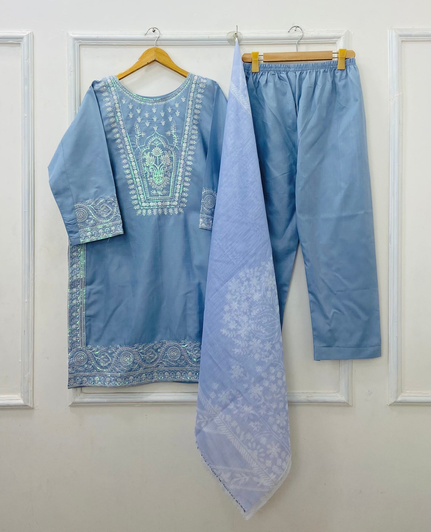 Sitaara Embroidered 3PC (Premium Cotton) D-489