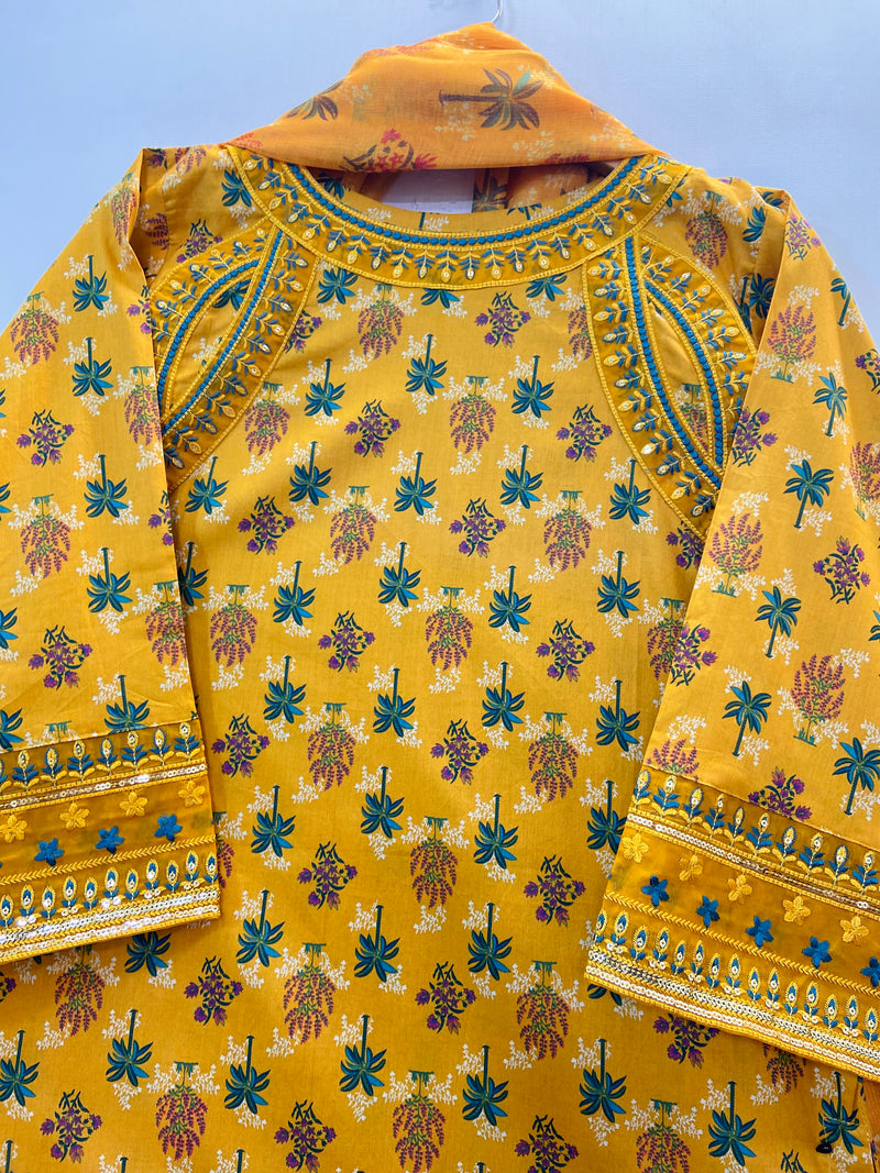 Embroidered 3PC "Best Selling" (Lawn) 14
