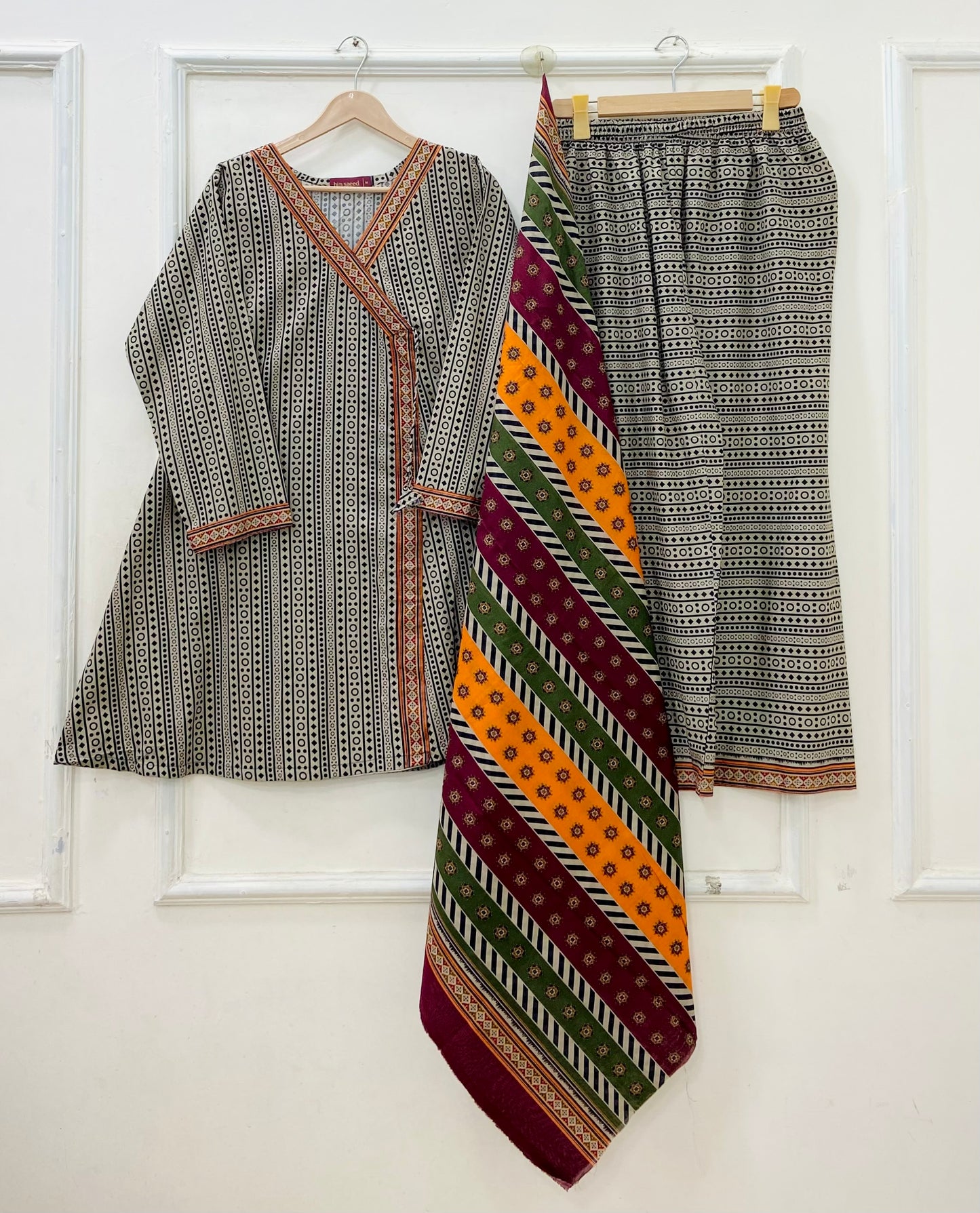 Short Frocks | 3PC Binsaeed Lawn D-670