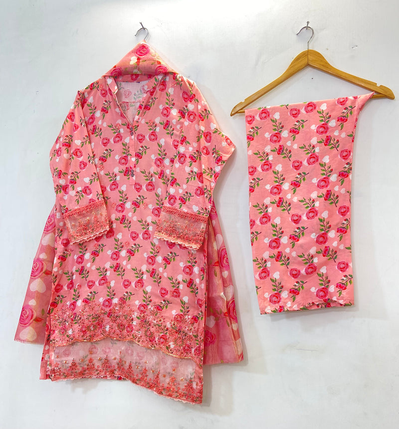 Chicken Kari Embroidered 3PC (Lawn) D-32