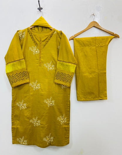 Lavish Embroidered 3PC (Khaddar) D-123