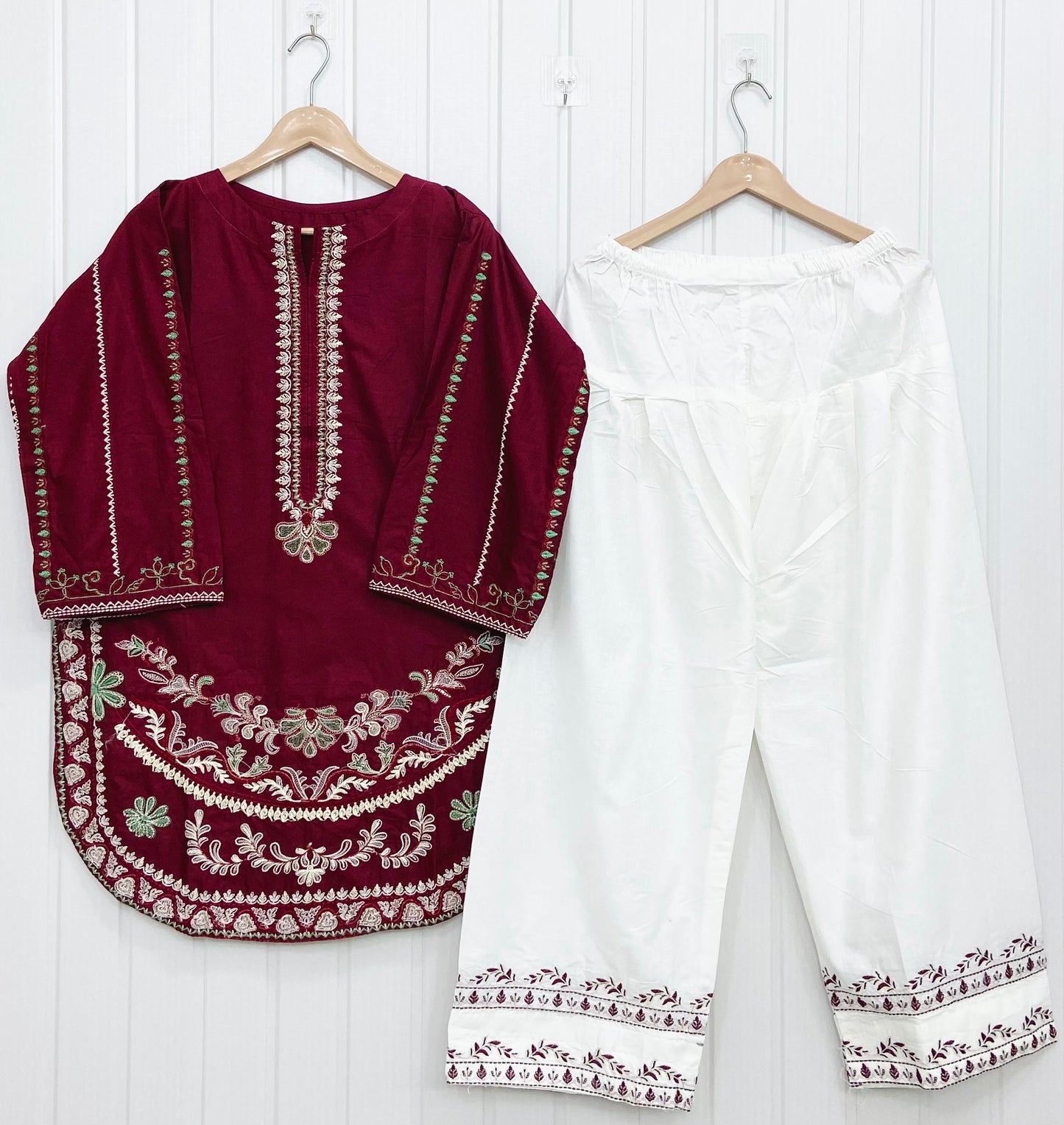 Article no: D-715 Premium Cotton Lawn 2| piece