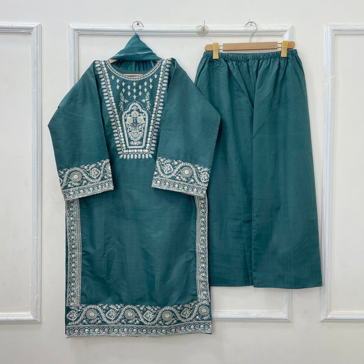 Eid Edit: Embroidered 3PC (Premium Cotton) D-450