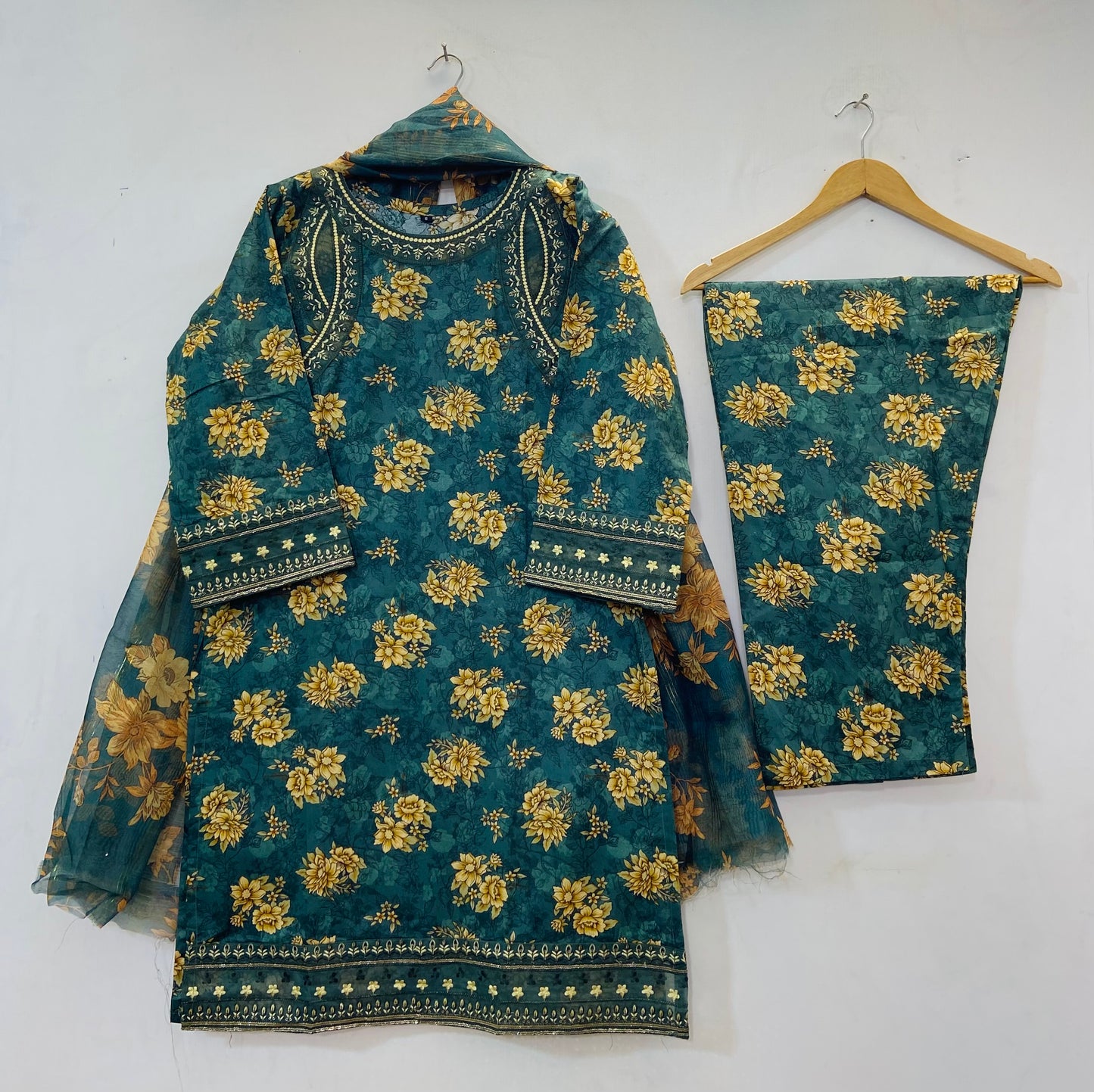 Embroidered Luxury Touch 3PC (Lawn Best Selling)  D-70