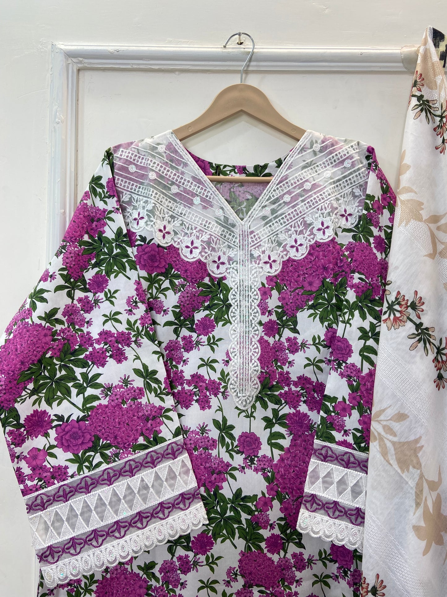 Pastel Lilac Embroidered 3PC (Khaddar) D-270