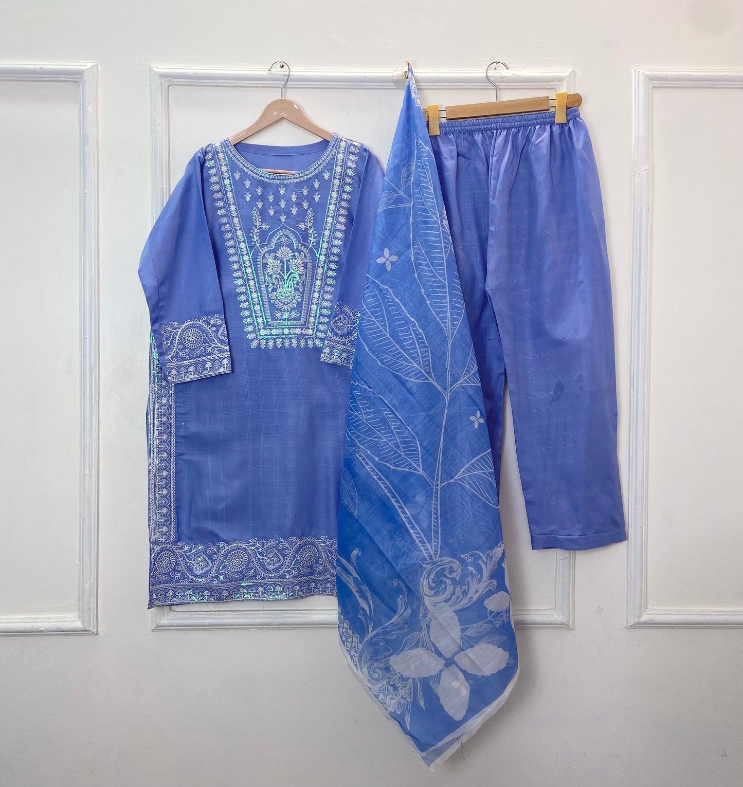 Embroidered Eid Edit: 3PC
(Premium Cotton) Hit Code D-344