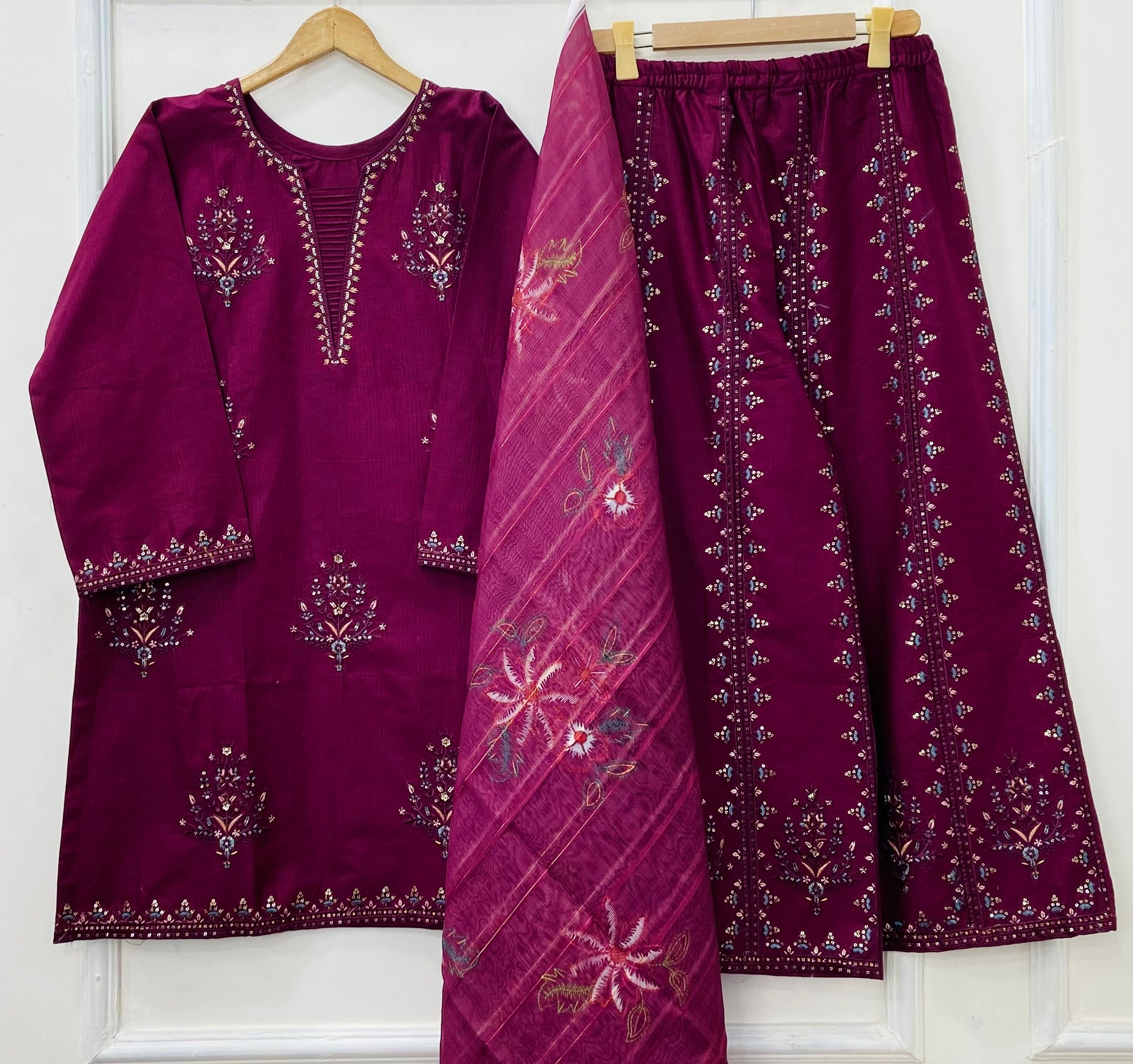 Heavily Eid Embroidered 3PC (Premium Cotton) D-451