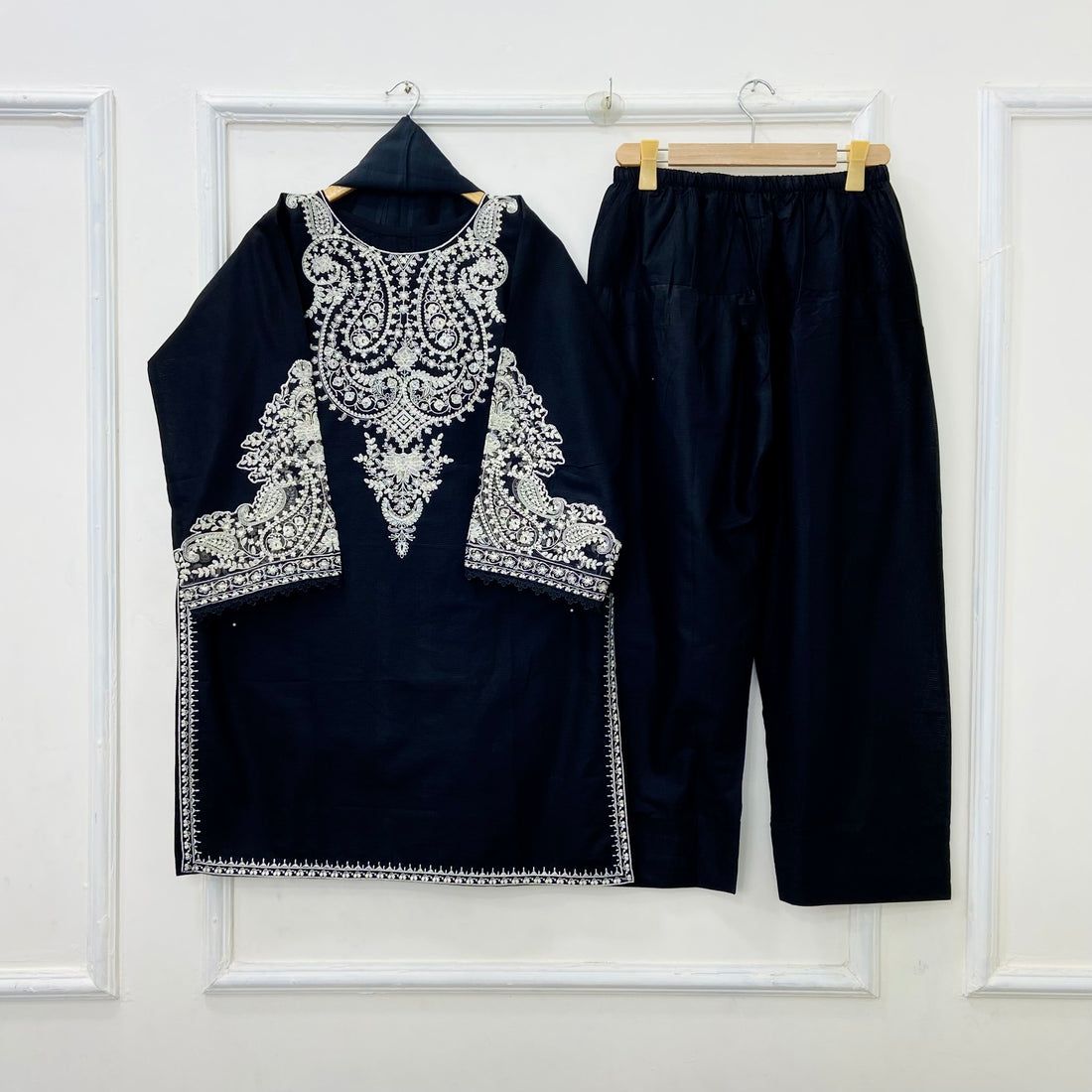 Maria.B Embroidered 3PC (Premium Cotton) D-438