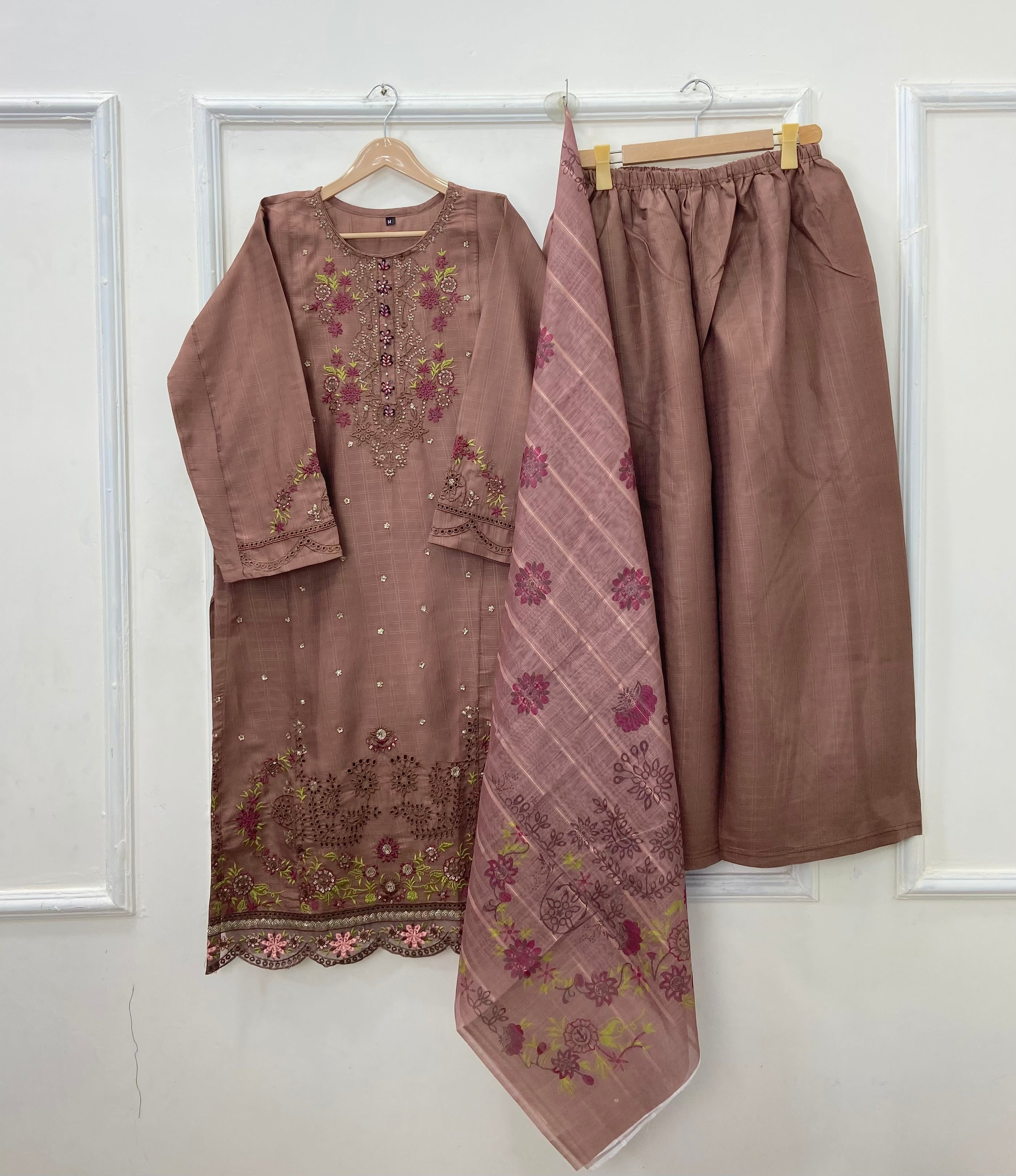 Long-Embroidered 3PC (Premium Cotton) D-439