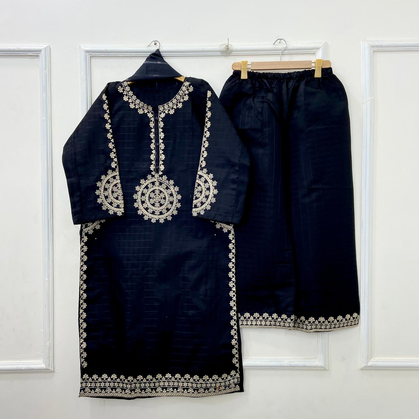 Long-Length Embroidered 3PC (Cotton) D-420