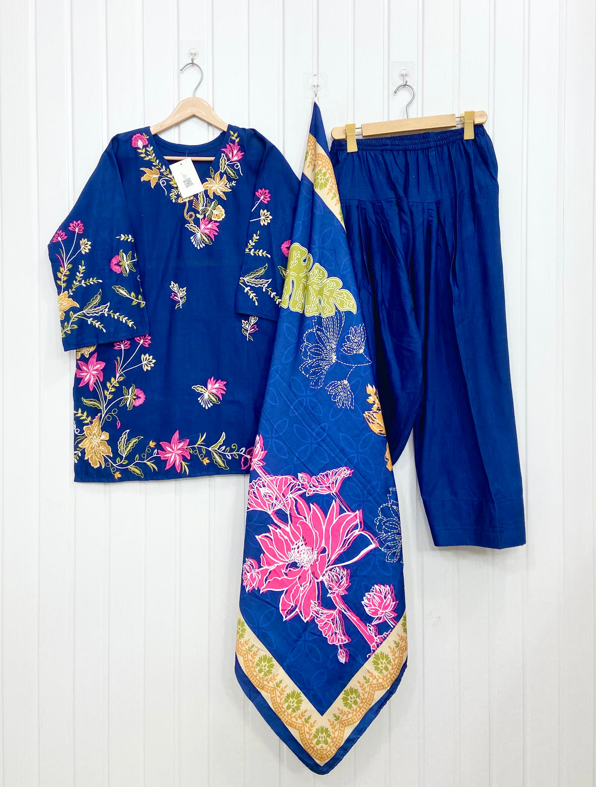 Article No: D-1145 Khaddar