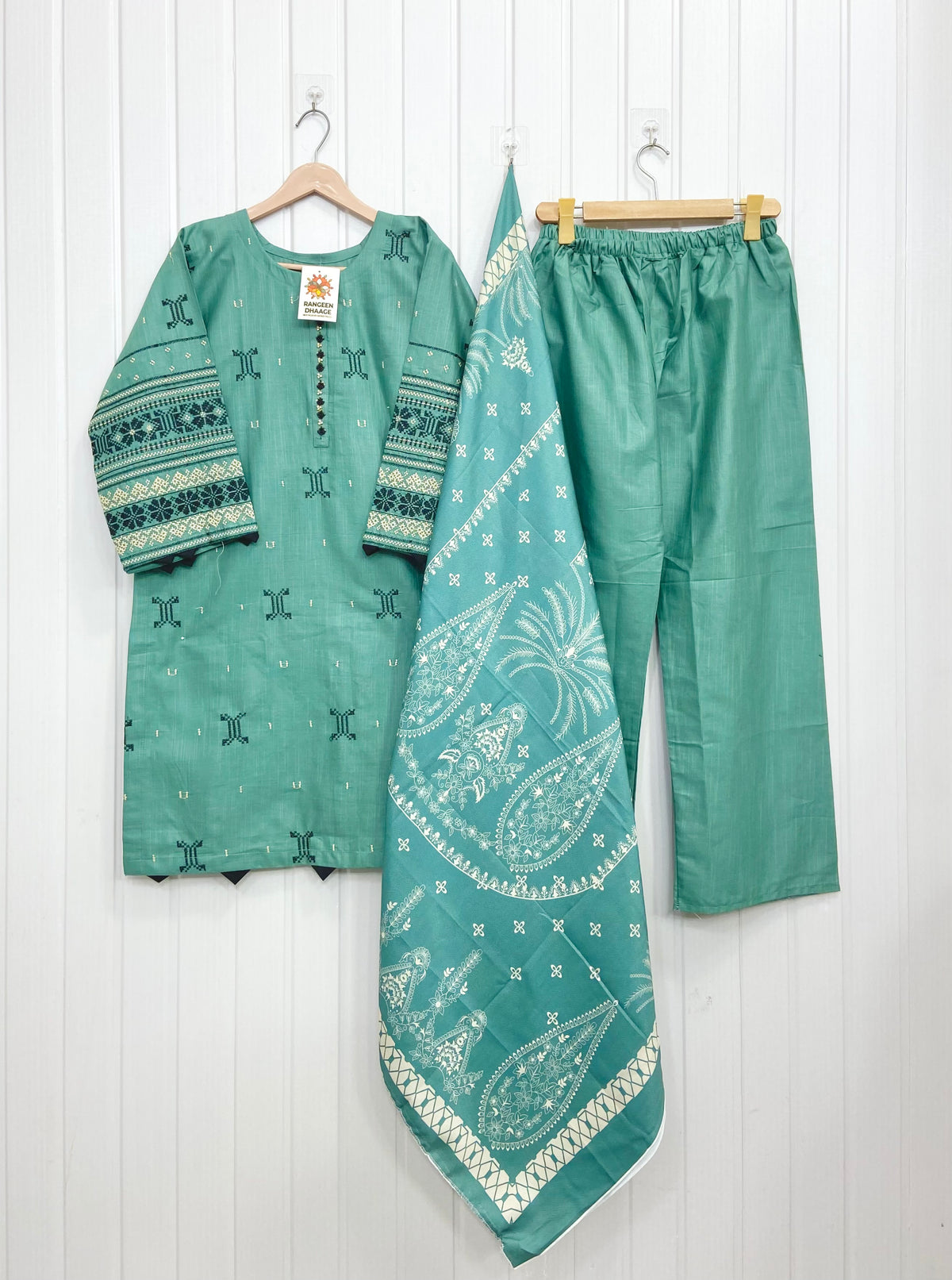 Article: D-1197 Khaddar 3piece