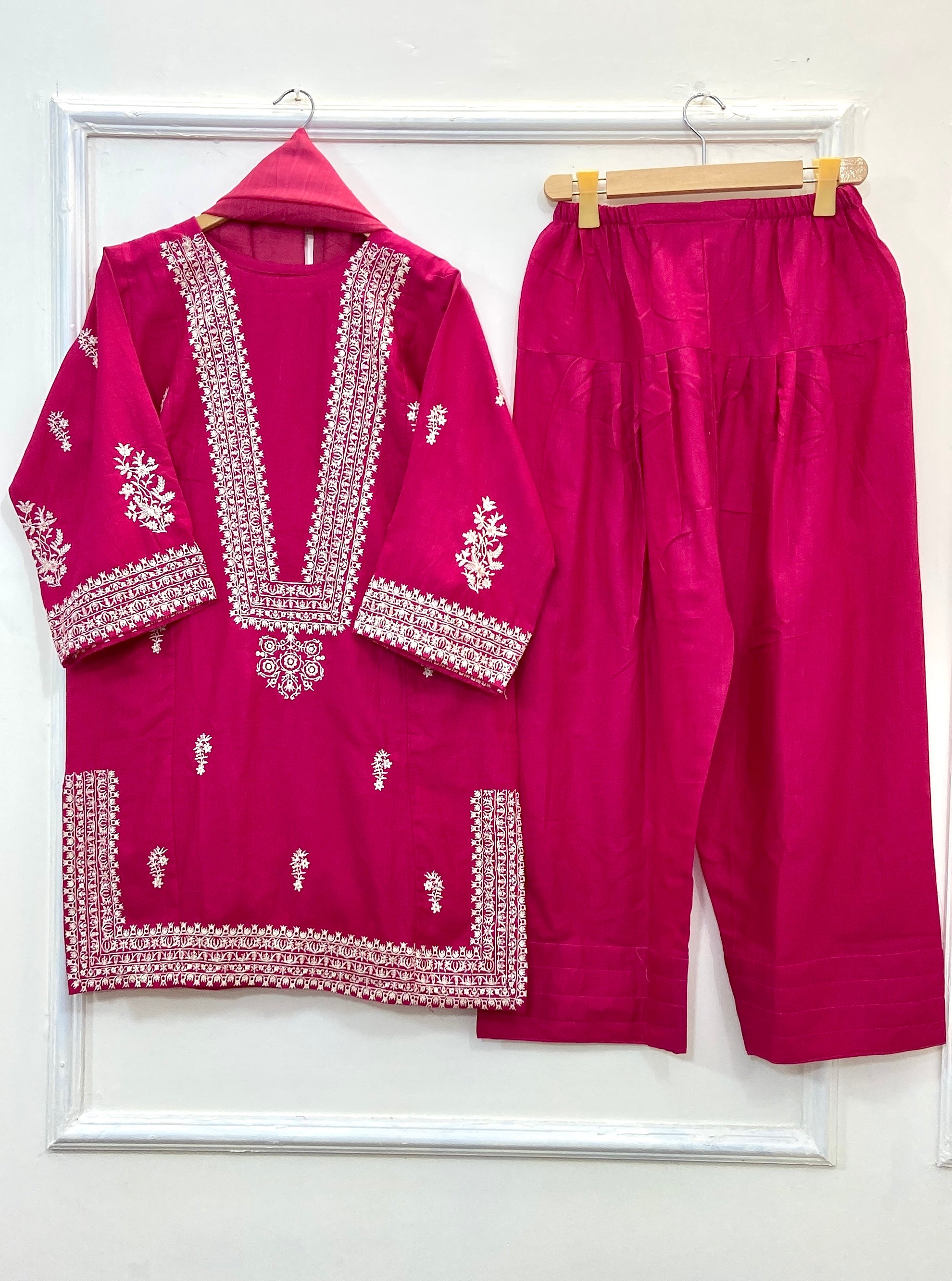 Embroidered Farshi 3PC (Khaddar) (Best Seller) D-155