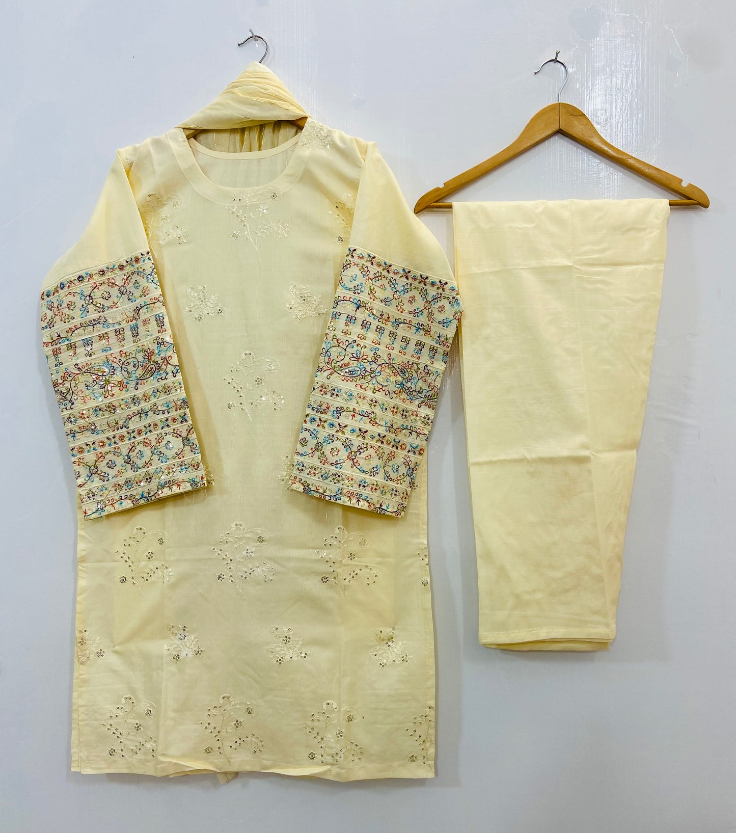 Sequins Embroidered Chic (Khaadi Cotton) D-93