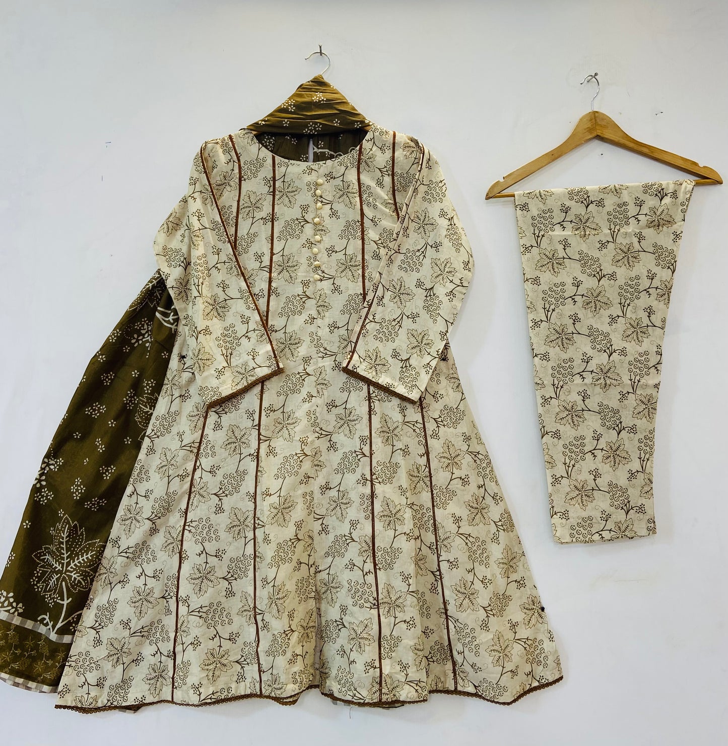 Umbrella Frocks 3PC (Lawn) D-52