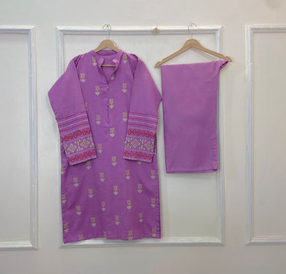 Embroidered Pocket Perfect 2PC (Khaddar) (Best Seller) 
D-318