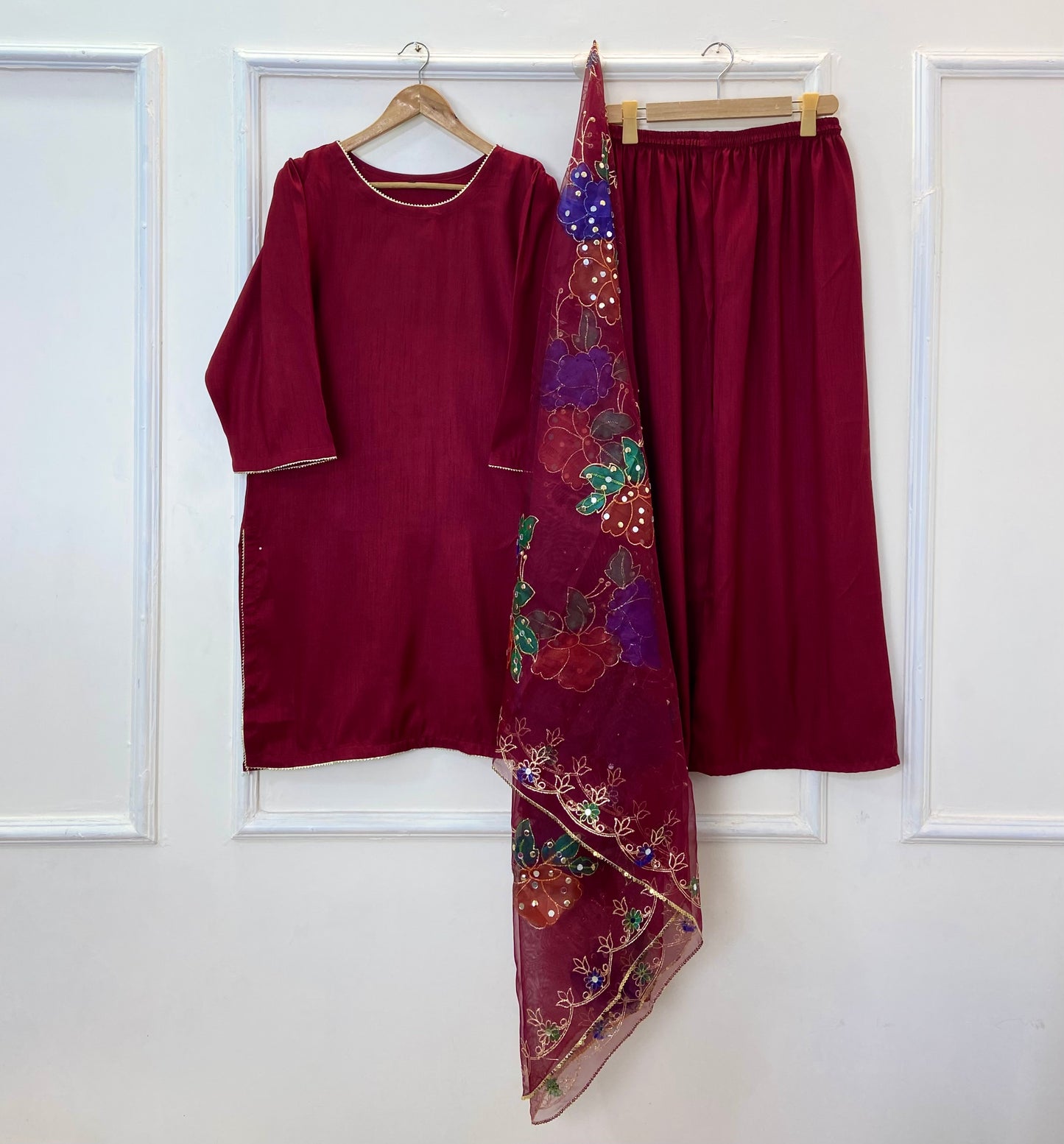 Hand-Painted Diva Beauty 3PC (Raw Silk) D-354