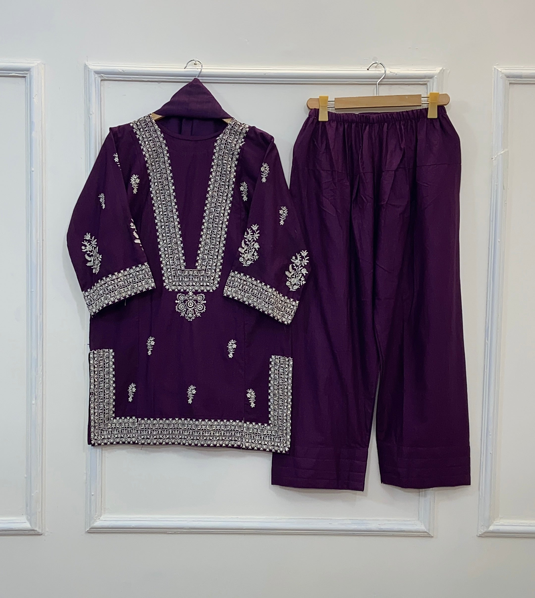 Embroidered Farshi 3PC (Khaddar) (Best Seller) D-155