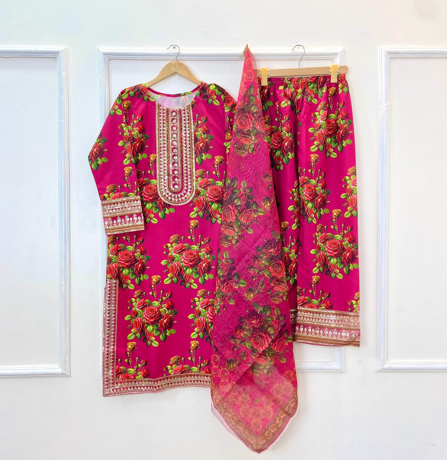 Gulnar Silk Sequins 3PC (Silk) D-251
