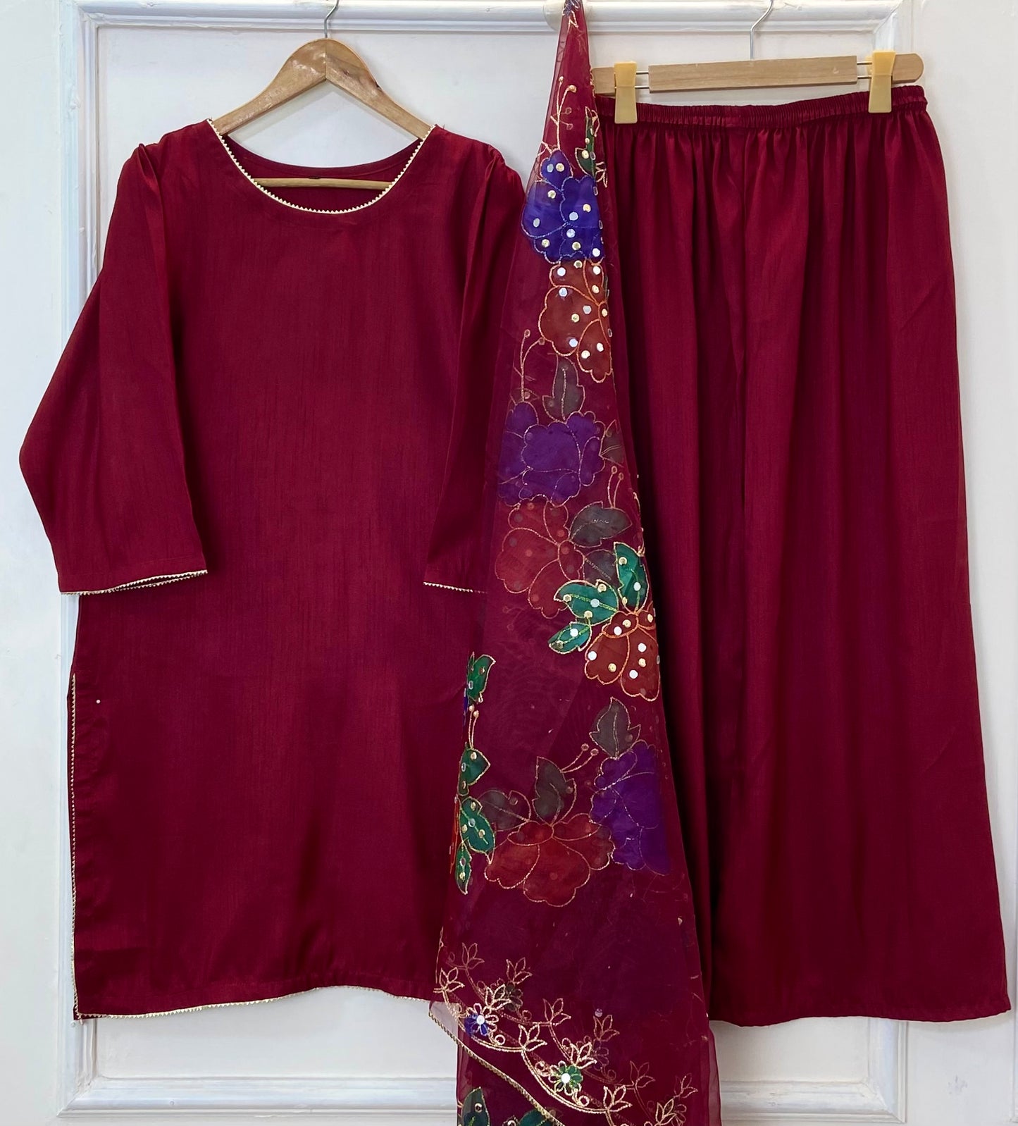 Hand-Painted Diva Beauty 3PC (Raw Silk) D-354