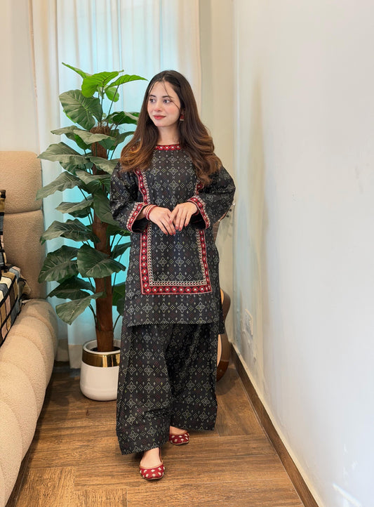 Article no: D-351 Chunri Embroidered| 2PC Lawn