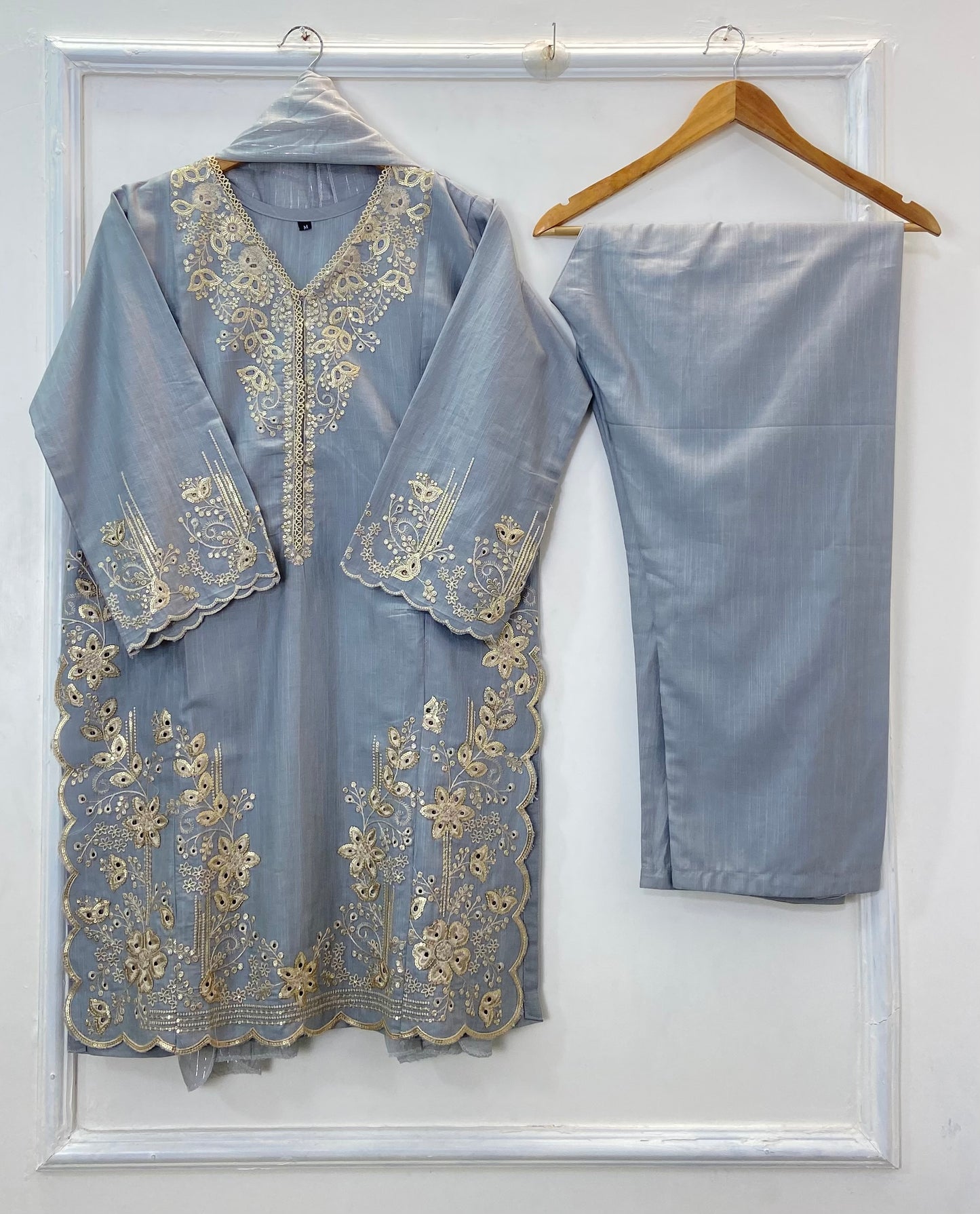 Richly Embroidered Luxe 3PC (Khaddar) D-276