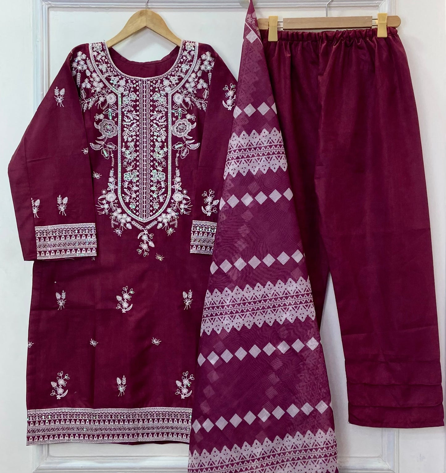 Sequins Embroidered 3PC (Premium Cotton) D-373