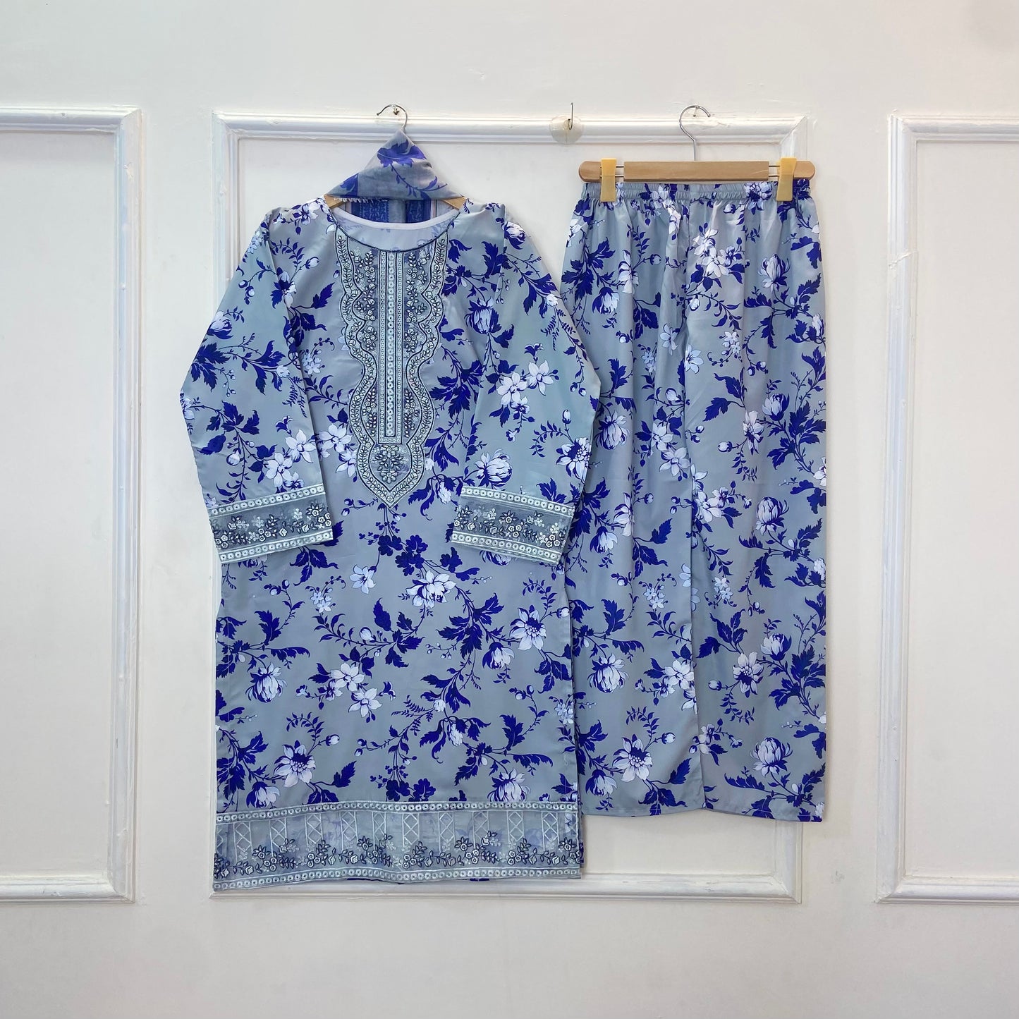 Chandni Embroidered 3PC (Swiss Silk) D-309