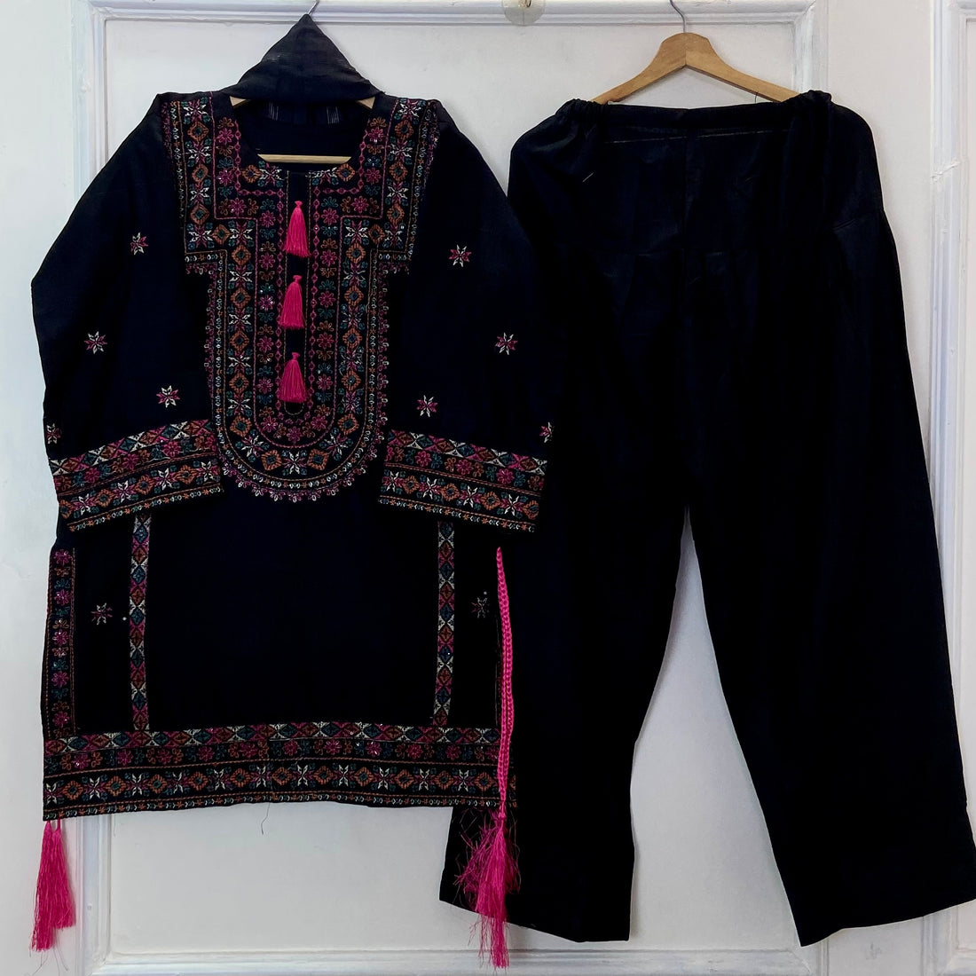 Black Balochi Embroidered 3PC (Premium Cotton) D-338