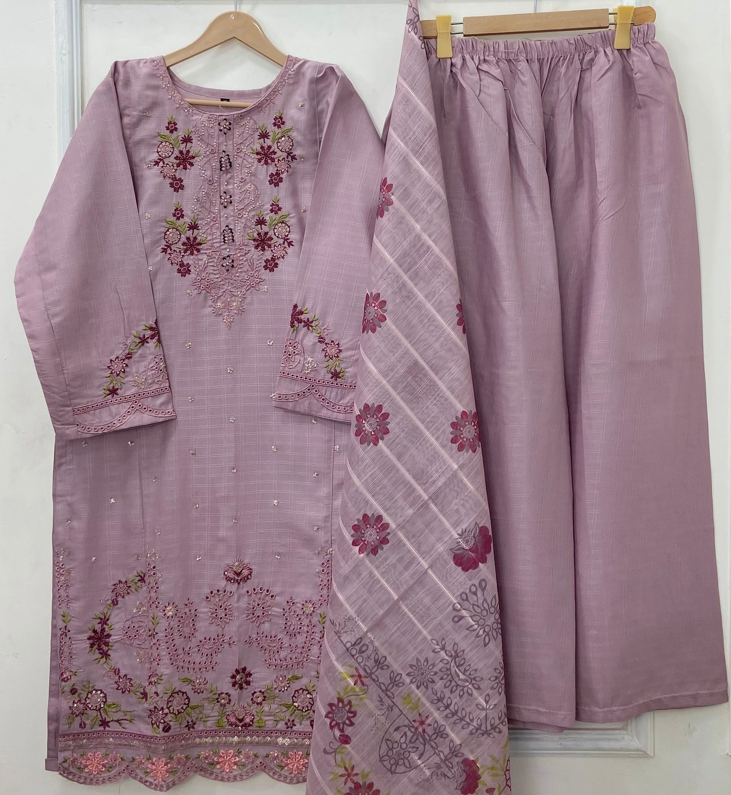 Long-Embroidered 3PC (Premium Cotton) D-439