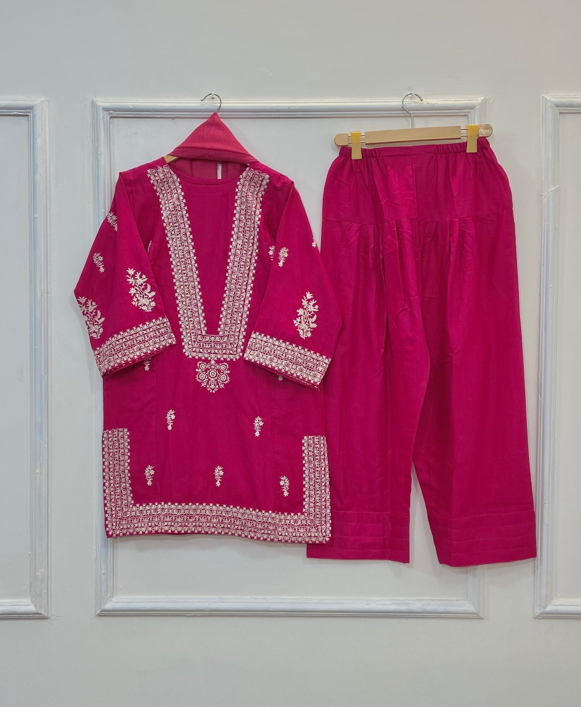 Embroidered Farshi 3PC (Khaddar) (Best Seller) D-155